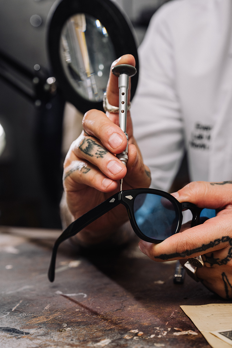 MOSCOT_Arbeitsplatz3 MOSCOT Brille