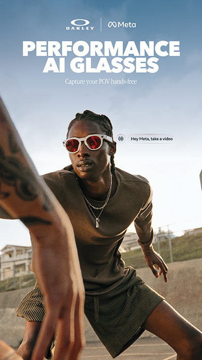 Mann mit Oakley Meta Brille beim Sport